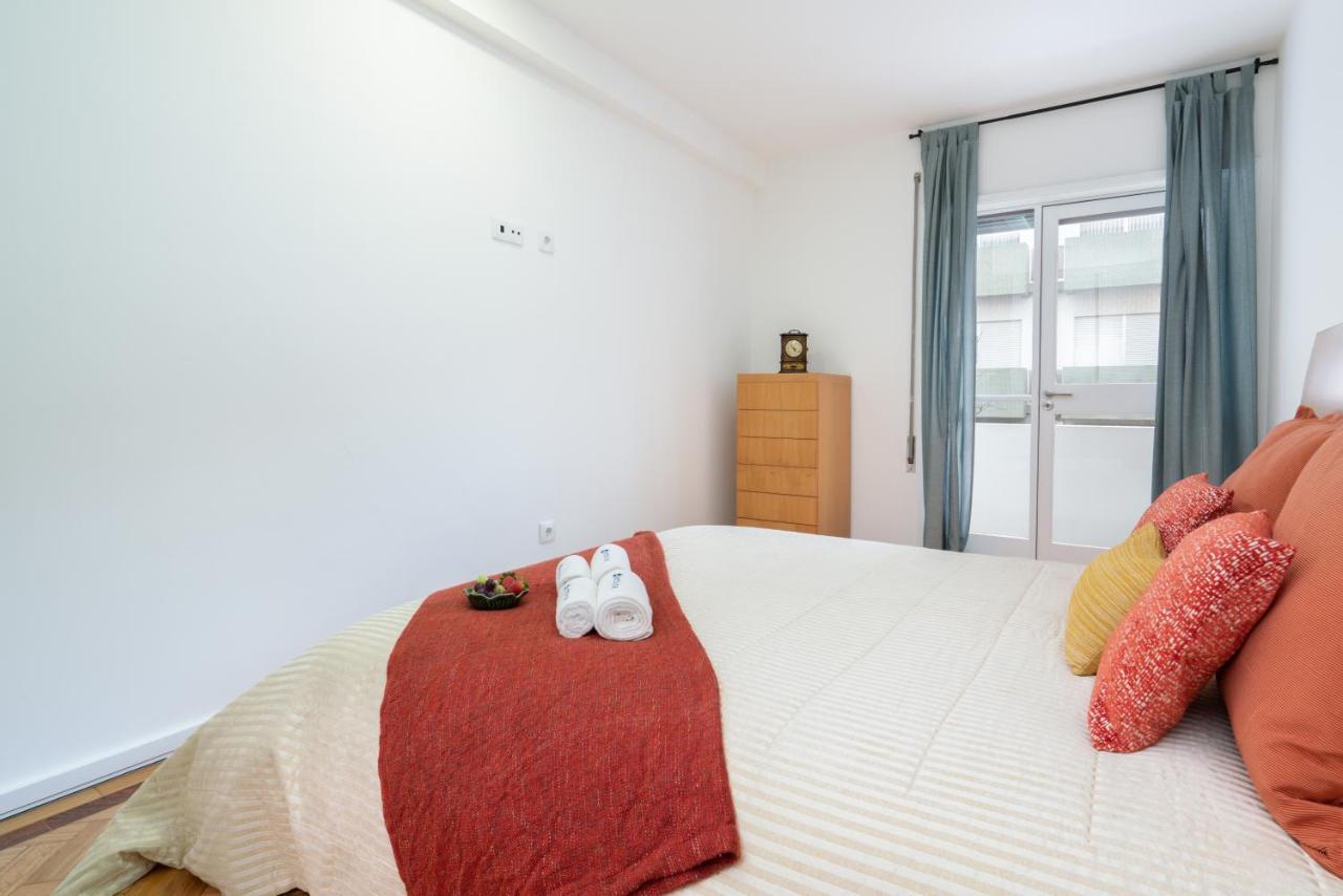 Host Wise - Spacious Fresh Flat W Terrace - Near Sea Espinho  Bagian luar foto